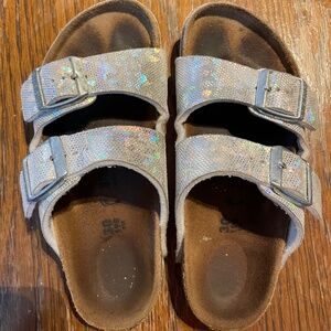 Birkenstocks white holographic Arizona sandles 30 (kids